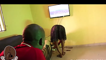 Preview 2 of Kats Webcam Privat - FREE NAIJA PORN : MILF housewife cant keep her big ass to herself