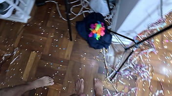 Preview 4 of Pakistan Txxx - A folia n&atilde_o parou enquanto todo mundo gozou - Suruba no Carnaval do Brasil