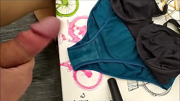 Preview 2 of Hindi Me Blue Sexy Bf - Corrida en bragas de mi mujer 204