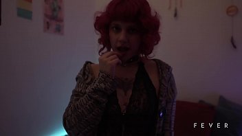 Preview 1 of Hot Boobs Preening - Ruivinha apaixonada por p&eacute_s se masturbando - FEVER