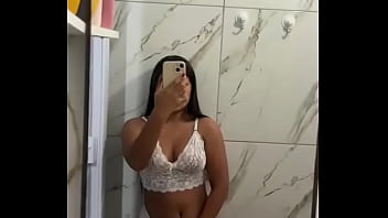 Preview 3 of 18 Xxx Hds - NOVINHA SE EXIBINDO