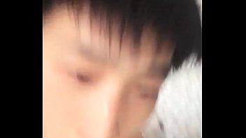 Preview 4 of Sanny Liyon Sex - 猥琐男取了个素颜都很漂亮的越南媳妇儿，越南美女在农村很能干烧火做饭的体力活，床上的体力活也能干得不错