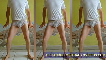 Preview 2 of Titfuck One Piece - Hombre gay bailando en ropa interior blanca mojada Trusas Calzoncillos calientes ALEJANDRO MISTRAL
