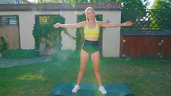 Preview 1 of Cum In Mims Pussy - Sexy outdoor workout