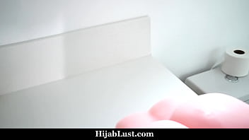 Preview 1 of Sex Xxxdag - Hijab Stepmom Helping Her Stepson Release His No Nut Tension - Hijablust