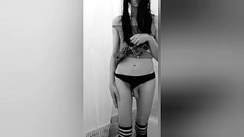 Preview 4 of Bokep 1 Cowok 2 Cewek - jeux d&#039_amour