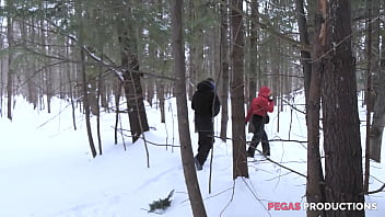 Preview 3 of Woboydysexbf - Pegas Productions - Pipe Dehors et Baise Intense l&#039_Hiver