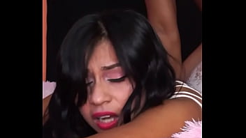 Preview 4 of Sperma Porn Bbwe - Mi esposa recibiendo a su corneador mientras estoy en el trabajo. Encontre este video en su celular