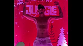 Preview 4 of Ass Fukang - E vamos de jungle Feliz natal !