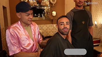 Preview 1 of Indin Hidden Porn - Bastidores - Matheuz Henk &amp_ Alisson Andersen &amp_ Hanry Onlyjapa - Bareback (Barbearia Meninos - Barba,  Cabelo e Prazer)
