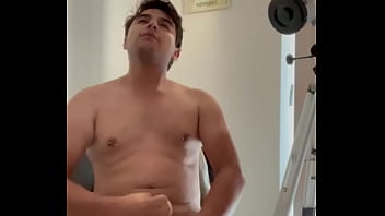 Preview 2 of Loong Milf - Jovencito caliente