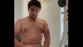 Preview 1 of Loong Milf - Jovencito caliente