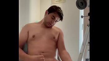 Preview 4 of Loong Milf - Jovencito caliente