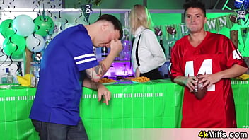 Preview 1 of Gay Malemilf - Sexy blonde waitress Lindsey Lakes likes football and likes to offer free fuck for the fans