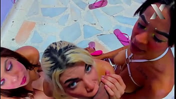 Preview 1 of Youg Amatur - super very hot blowjobs in pov and huge cumshot on her face and swallow cum
