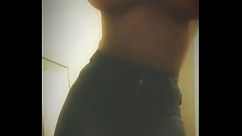 Preview 2 of Pink Pussy Beautyful Girl - Leilu Aguilera bailando