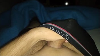 Preview 3 of Crackeada - Morning wood handjob