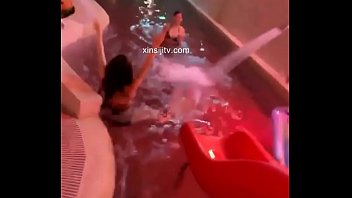Preview 1 of Lesbian Strapon Bubble Butt - 最青春最敢玩的女大生出击