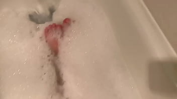Preview 4 of Mistress Sidonia Milks Penis - Melissa&rsquo_sCookie&rsquo_s pretty young feet in bathtub. Pink toes