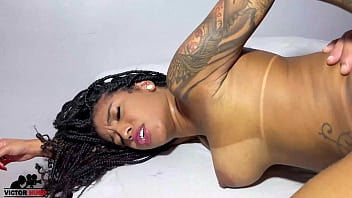 Preview 4 of Josette Dubai - Sexo Anal Com Sobrinha Gostosa