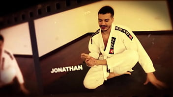 Preview 2 of Bailando En La Ducha - Dominando o tatame - Russo &amp_ Jonathan Miranda