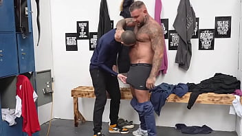 Preview 1 of Fucked By Boos - TIAGO GA&Uacute_CHO - MUSCLE WORSHIP - FULL ON RED