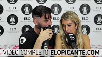 Preview 3 of Xnxx Oil Up - AVRIL PILOT MUESTRA COMO LA CHUPA CON ELO PODCAST