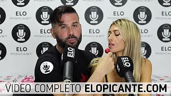 Preview 1 of Xnxx Oil Up - AVRIL PILOT MUESTRA COMO LA CHUPA CON ELO PODCAST