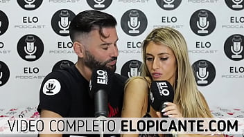 Preview 4 of Xnxx Oil Up - AVRIL PILOT MUESTRA COMO LA CHUPA CON ELO PODCAST