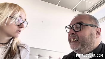 Preview 1 of Nepali Pari Tamang Xxx Sex Video - PutaLocura - Rubita Friki Confiesa sus Pecados Lamiendo Polla