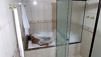 Preview 3 of Forced Big Black Codk - video de verifica&ccedil_&atilde_o 3 . apos o banho Maurinho fica bem avontade na banheira