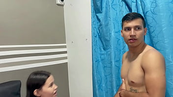 Preview 1 of Sudanisex Videos - Invito a mi peque&ntilde_a hermanastra a ver pel&iacute_culas para poder follarmela y correrme&nbsp_en&nbsp_su&nbsp_culo. H.L.