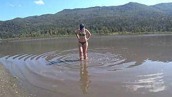 Preview 2 of Desi Ma Sex - Juicy booty in shorts goes outdoors,  changes clothes in a public booth on the beach,  bathes and sunbathes. Fetish with peeping.