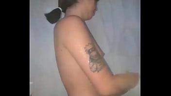 Preview 3 of Vboe - Espio a mi vecina mientras se ba&ntilde_a y al final me la chupa riquisimo