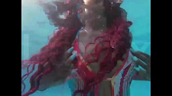 Preview 3 of Pacar Lagi Tidur Di Cepot - Luxxx sexy ass twerking in the pool