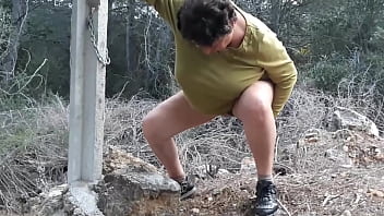 Preview 3 of Xxx Ass Fat Lola Fox - My old bitch relieves herself in nature