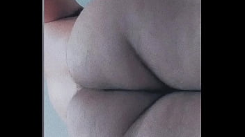Preview 1 of Shaved Teen Girl Pussy - BUNDA EM C&Acirc_MERA LENTA