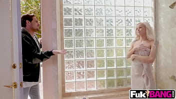 Preview 2 of 201 Sochol - Elsa Jean Her Horny Ass In Business