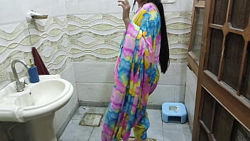 Preview 1 of American18years Girl - Mera sasur bhut tada harami nikla meri chut le gya mjhe chod diya or mere mote boobs bhi pi gya me chilati rhi in hindi