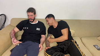 Preview 2 of Glas Cum - Yuri Diaz e Mr Peach Velvet