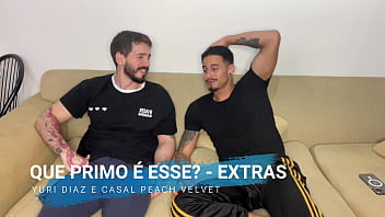 Preview 1 of Glas Cum - Yuri Diaz e Mr Peach Velvet