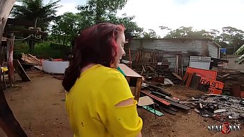 Preview 4 of Ugandavidoes - Bastidores - Mendiga safada da o rabo e a buceta para o seguran&ccedil_a em carro abandonado - Sandro Lima - Mary RedQueen - Rob