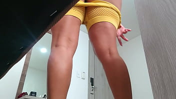 Preview 4 of Full Dvd Squirting - Rubia sexy prob&aacute_ndose diferentes outfits