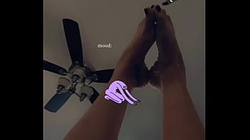 Preview 3 of Naina Open Sex - Goon lurker and leak for these feet like the pathetic freak you areNow get my attention piggybank