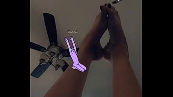 Preview 1 of Naina Open Sex - Goon lurker and leak for these feet like the pathetic freak you areNow get my attention piggybank