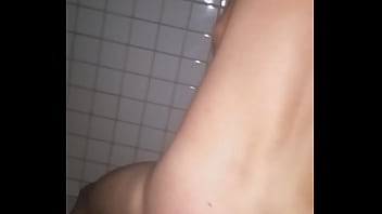 Preview 4 of Nena Ross - Sentando no maconheiro