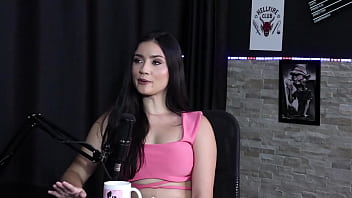 Preview 1 of Sr Ghf - Seu primeiro conte&uacute_do porn&ocirc_ veio com um ficante,  e teve boa experi&ecirc_ncia com um ator,  e seu m&eacute_nage... - Karen Gon&ccedil_alves (SHEER/RED)