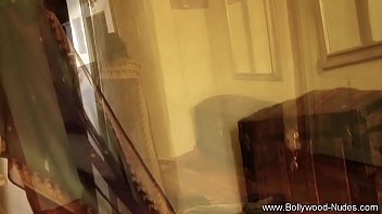 Preview 3 of Pinay Handjob In Car - Sexy MILF Babe From Exotic India