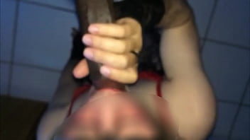 Preview 4 of Desi Lesbogirlclub - chupando rola preta gigante  22cm