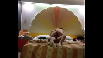 Preview 2 of Beach Spy Blonde Hairy Pussy - Amiga cuarentona mat&aacute_ndose sola